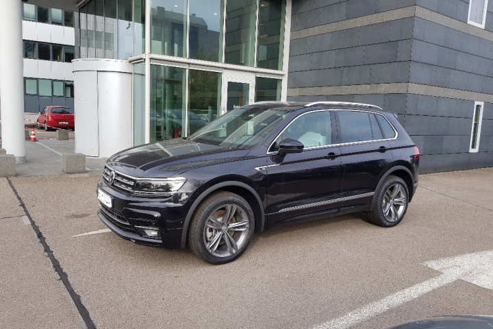 VOLKSWAGEN TIGUAN