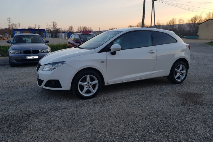 SEAT IBIZA