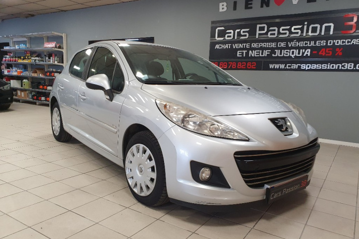 PEUGEOT 207