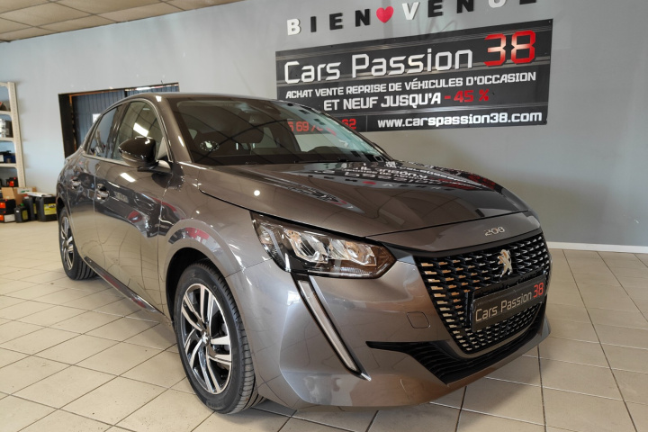 PEUGEOT 208
