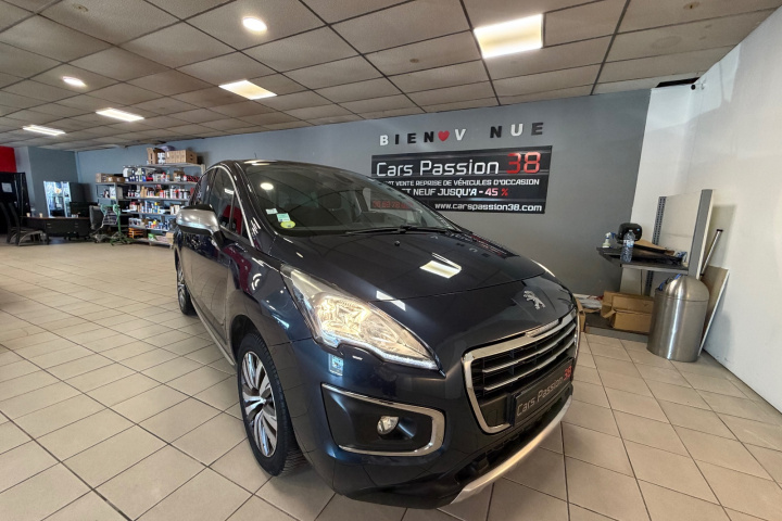 PEUGEOT 3008