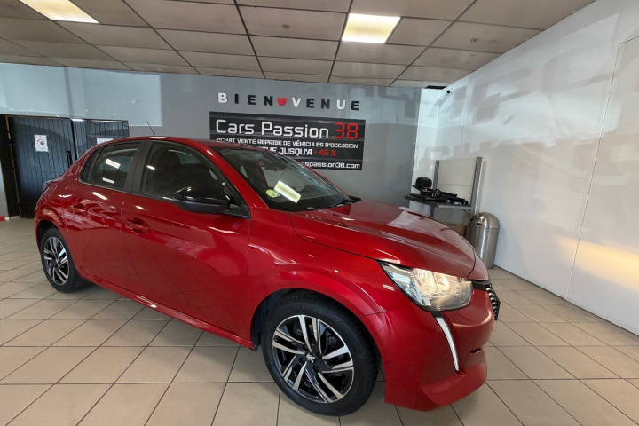 PEUGEOT 208